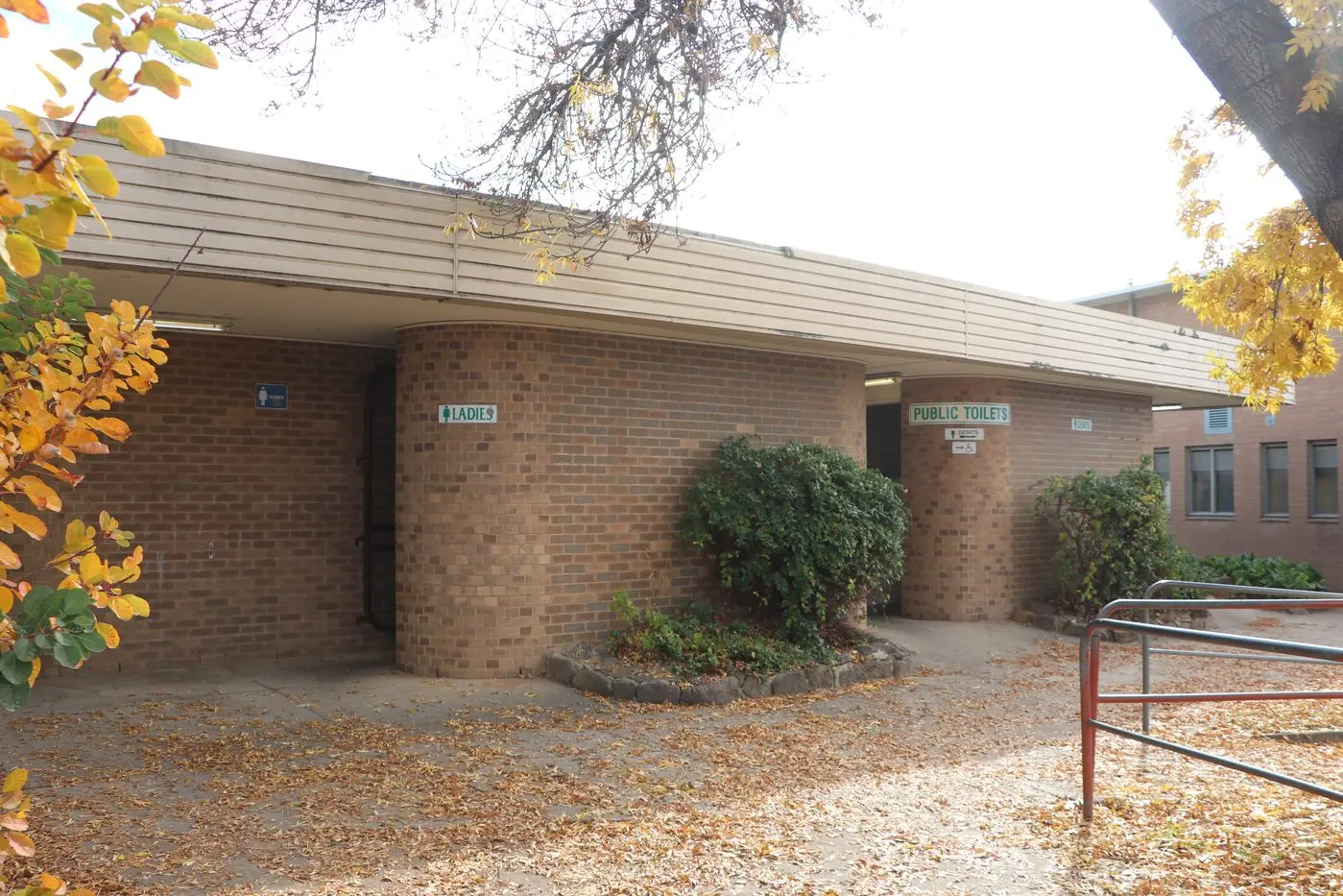 UPGRADES: Jindabyne town centre\\'s public toilet block needs upgrade before the busy winter season begins. PHOTOS: Trista Heath