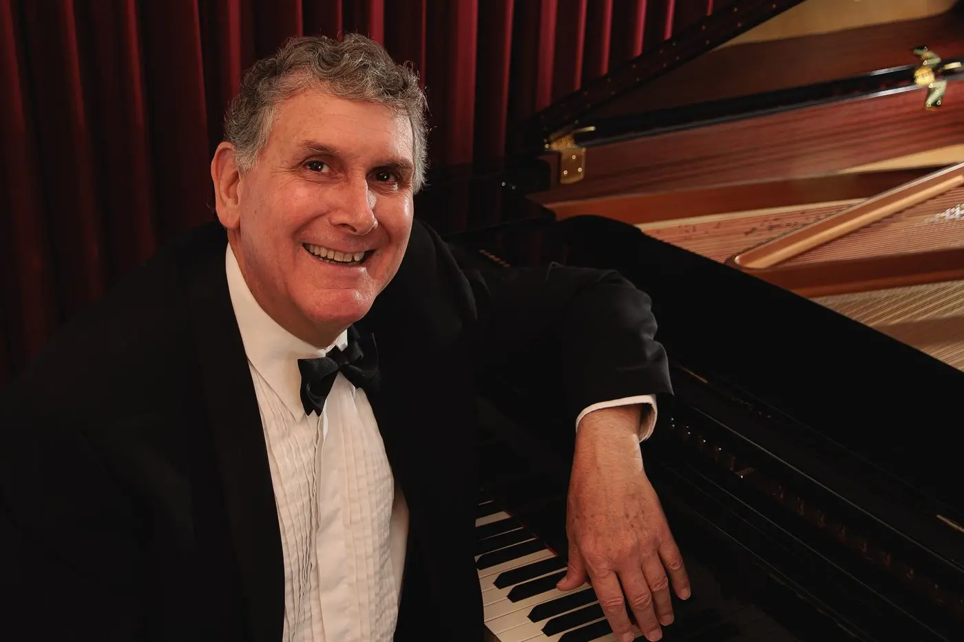 PERFORMING: Robert Schmidli will perform in Cooma on 16 June. PHOTO: Supplied.