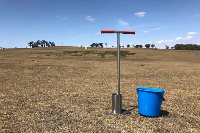 SOIL STEPS: Monaro Farming Systems is supporting Local Land Services in running a soil testing  workshop in the Jerangle area. PHOTO: Supplied