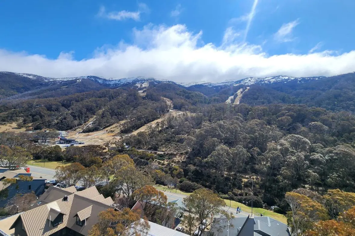 CLOSURE: Thredbo Resort announces closure after warmer months predicted.