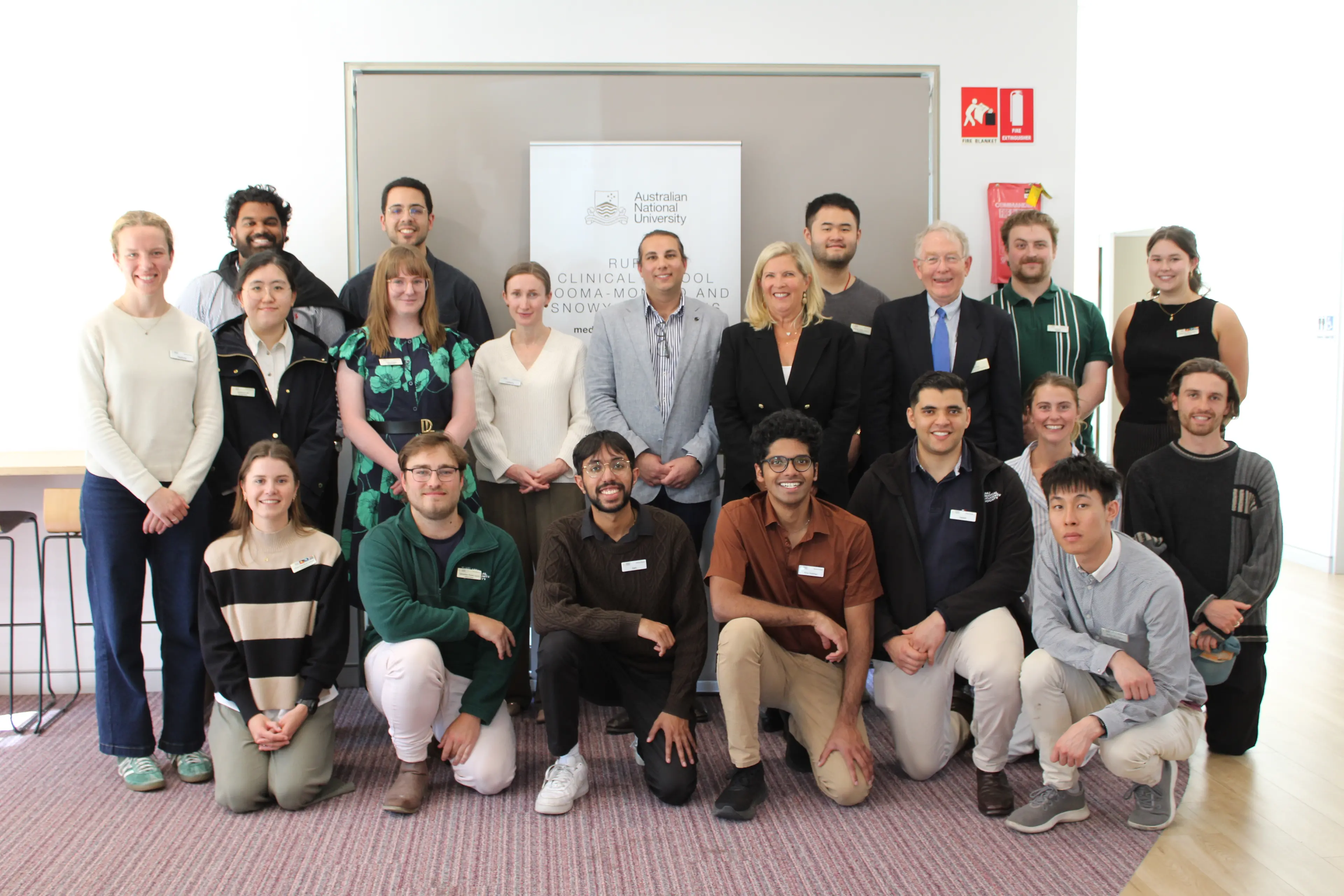 <p>WELCOME: Year 2 ANU medical students with Dr Robert Wiles (third right), Bronnie Taylor (fifth right) and SMRC mayor, Cr Chris Hanna (centre). PHOTO: Melinda Cairns Hack</p>\\n