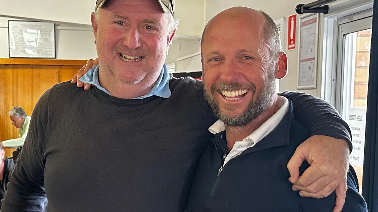 Coolamatong golfers battle brisk weather