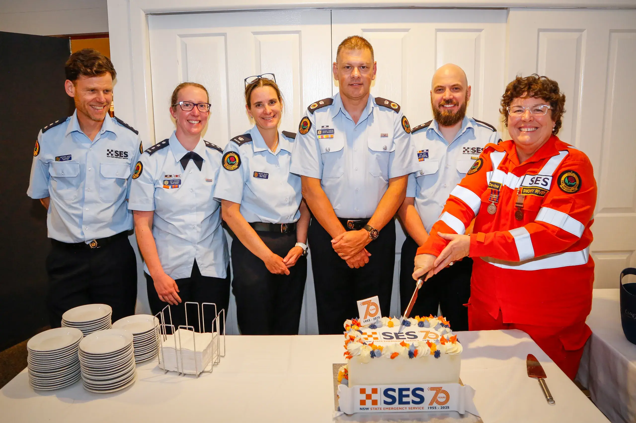 <p>PROUD: (left): Snowy River Unit Commander, Anthony Garvin; Cooma-Monaro Unit Commander, Amy Steiger; Chief Inspector Snowy Monaro, Malika Bailey; SES Deputy Commissioner, Daniel Austin; South East Zone Commander, Tom Jory; and Snowy River Unit volunteer, Danielle Devine. PHOTOS: NSW SES </p>\\n