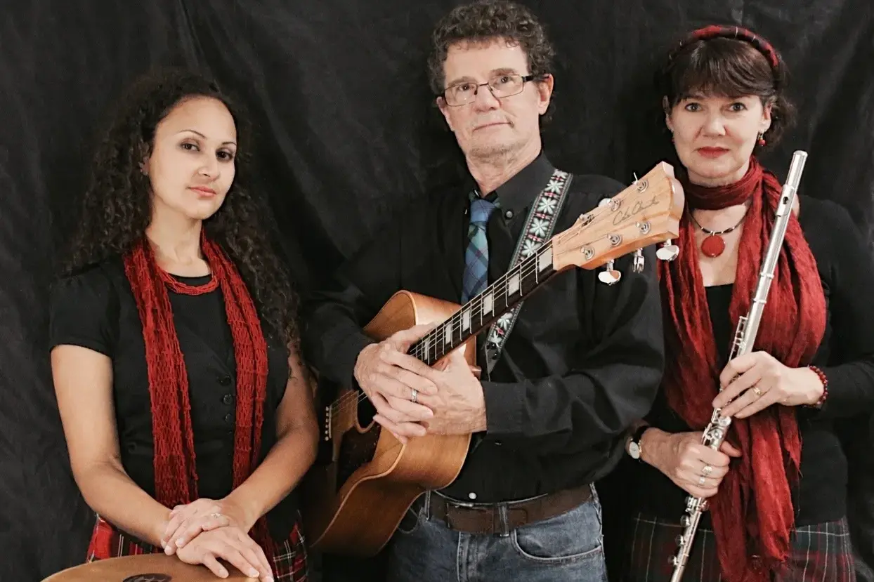 <p>FOLK SPIRIT: \\u2018Humbug\\u2019 is a dynamic Celtic band blending driving rhythms with lyrical beauty. The band is performing on Friday night. Expect soaring harmonies, guitar, flute, whistles, percussion, and irresistible jigs and reels that will have you clapping and dancing with joy. PHOTO: Supplied</p>\\n