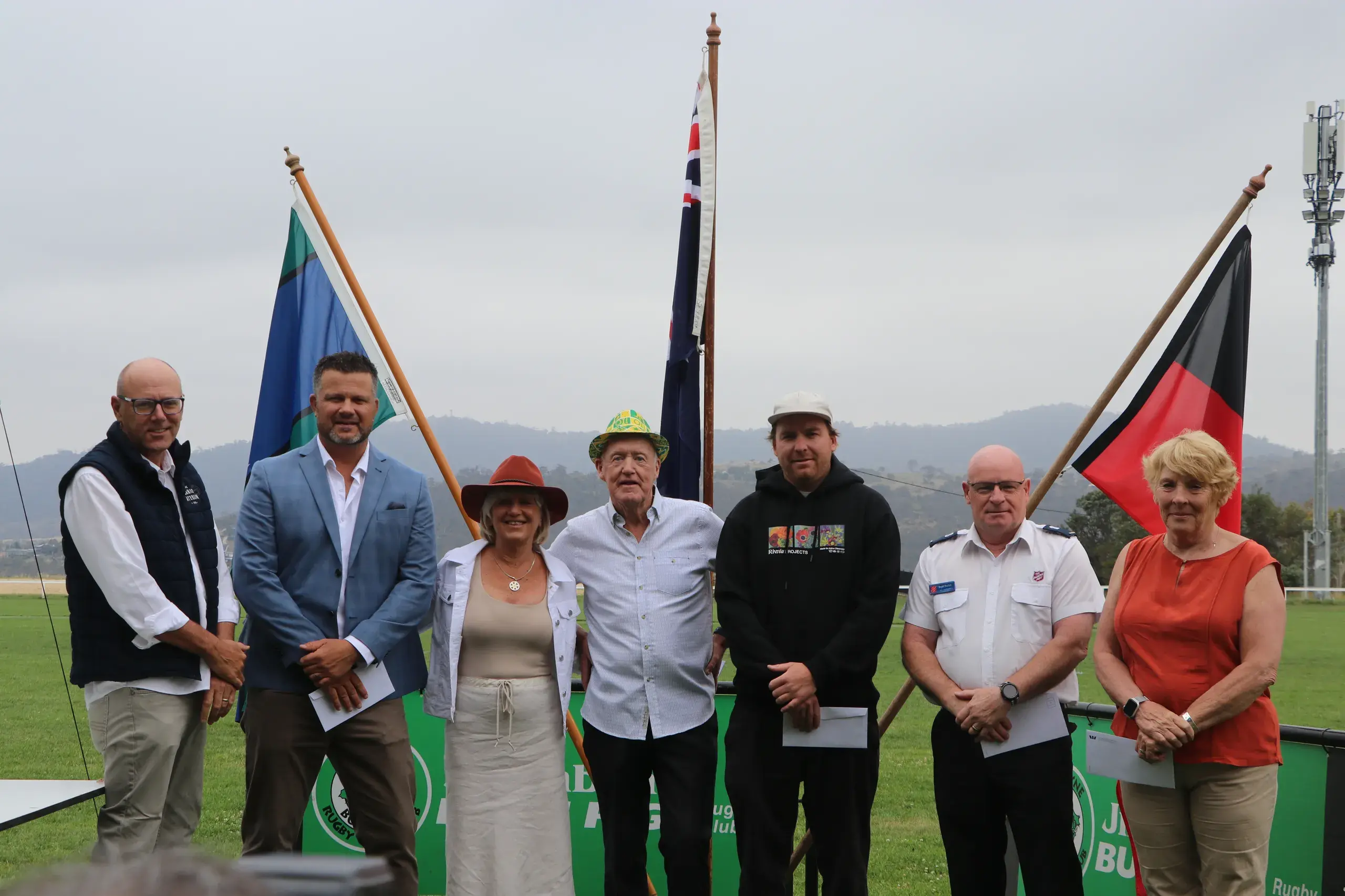 <p>DONATIONS: Cam McKid, Matt Tripet, Sue McKid, John McLoughlin, Tim Windshuttle, Bryan Bartlett and Joan Bird. PHOTOS: Trista Heath</p>\\n