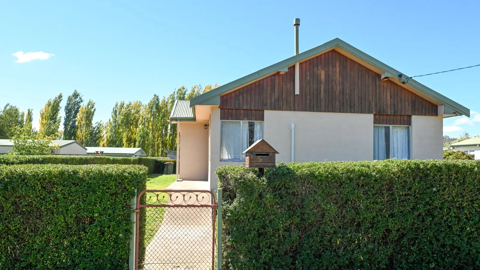 Comfortable living offering space, lifestyle in Berridale