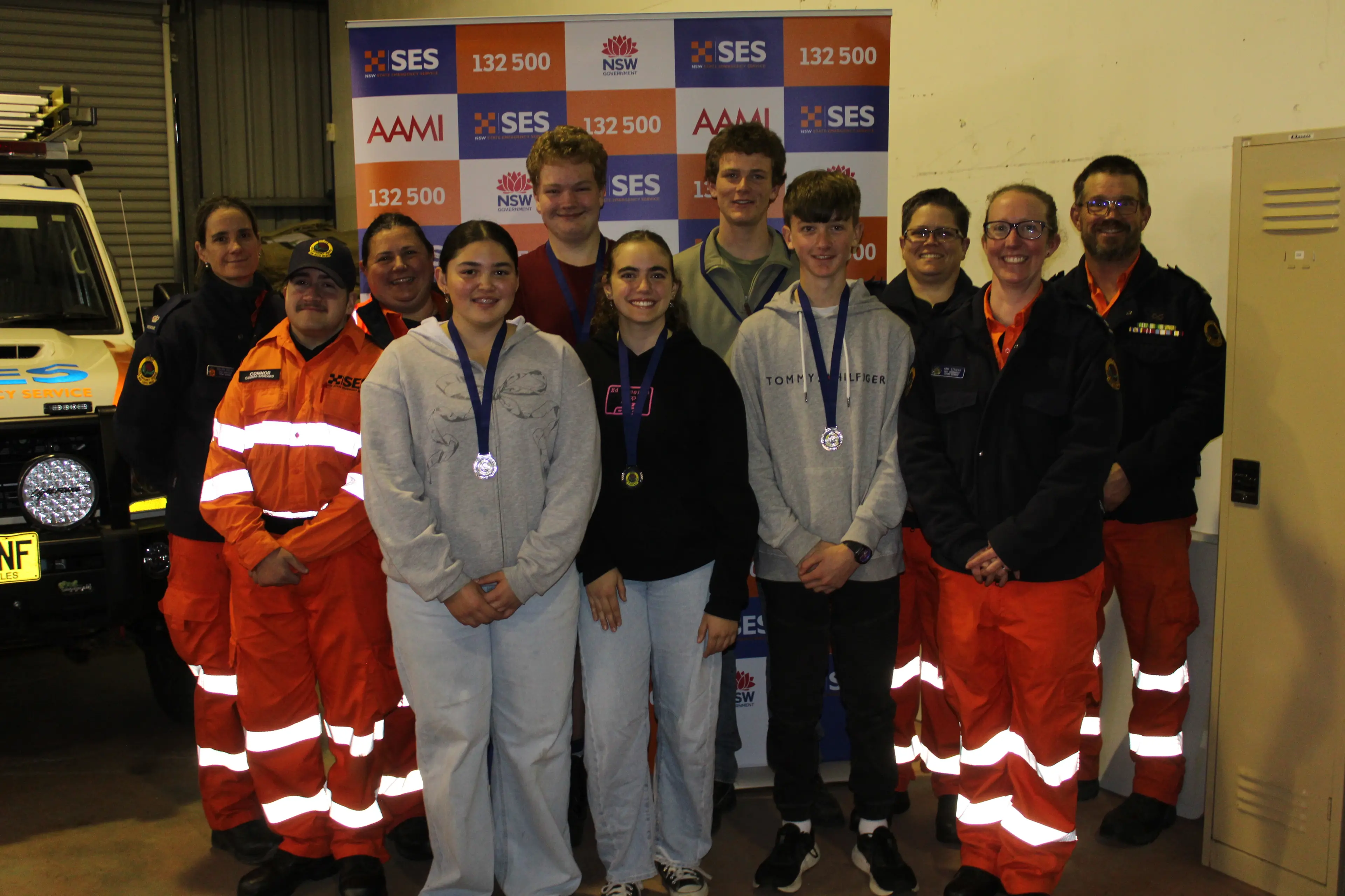 <p>YOUTH: Jessica Bennett, Dylan Rowling, Olivia Nassar, Barney Vidler and Blake Davis pictured with SES members. PHOTO: Melinda Cairns Hack</p>\\n