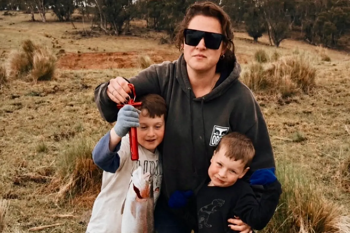 <p>FIGHTING: Shandelle with her sons, Archer and Dyon. Shandelle is hoping to be discharged from hospital so she can spend quality time with them while she recovers. PHOTO: Supplied</p>\\n