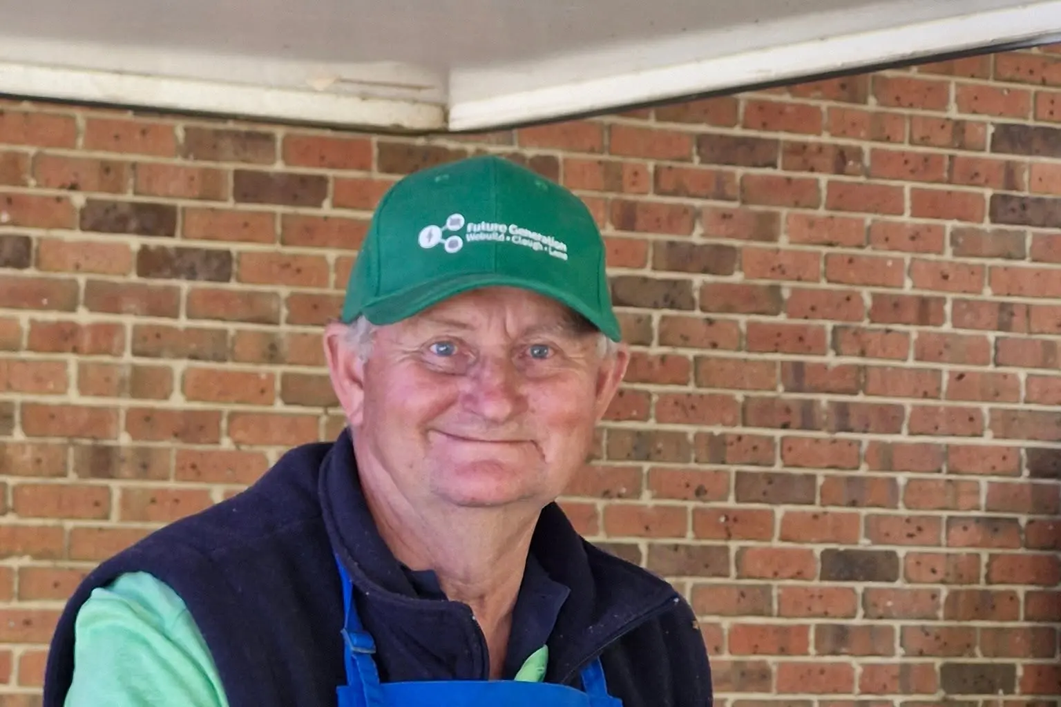 <p>VOLUNTEER: Rotarian Neil Brown mans the barbecue at a recent market. </p>\\n