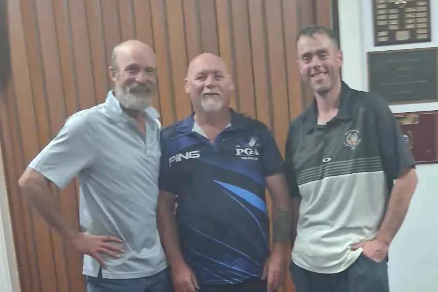 <p>WINNER: Wayne Elton (centre) is the Bombala Golf Club champion for 2027. He is congratulated by club president, Neil Thompson (left), and club captain, Joel Cherry. PHOTO: Supplied</p>\\n